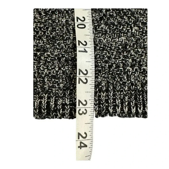 Ann Taylor Loft Women’s Small Heather Gray Sweater With Button Detailed Shoulder - Picture 6 of 7